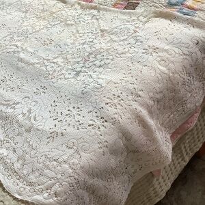 Antique Vintage Cotton Cream Scalloped Lace Tablecloth Table Linens